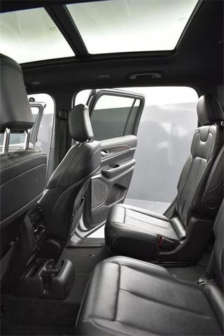 Photo of 2024 Bright White Clearcoat Jeep Grand Cherokee L