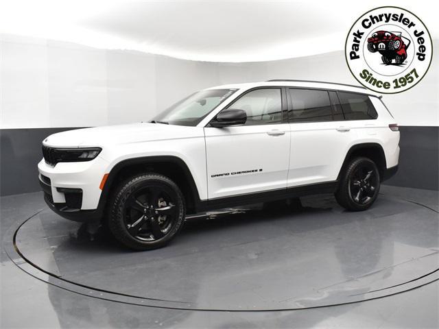 Photo of 2024 Bright White Clearcoat Jeep Grand Cherokee L
