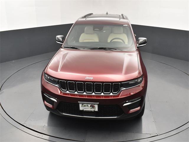 Photo of 2025 Velvet Red Pearlcoat Jeep Grand Cherokee