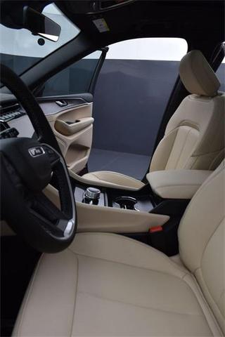 Photo of 2025 Velvet Red Pearlcoat Jeep Grand Cherokee