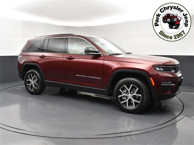 Photo of 2025 Velvet Red Pearlcoat Jeep Grand Cherokee