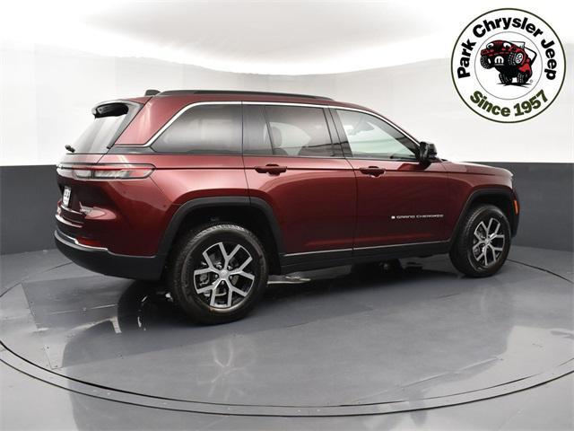 Photo of 2025 Velvet Red Pearlcoat Jeep Grand Cherokee