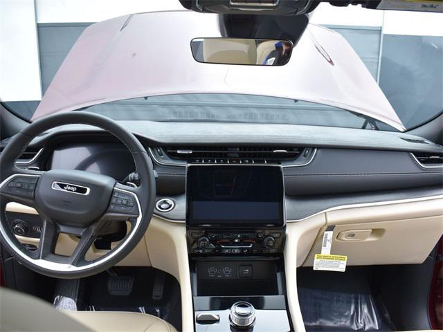 Photo of 2025 Velvet Red Pearlcoat Jeep Grand Cherokee
