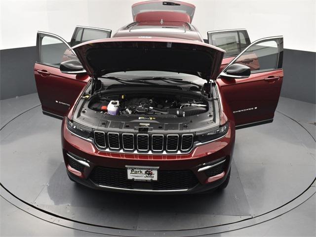 Photo of 2025 Velvet Red Pearlcoat Jeep Grand Cherokee