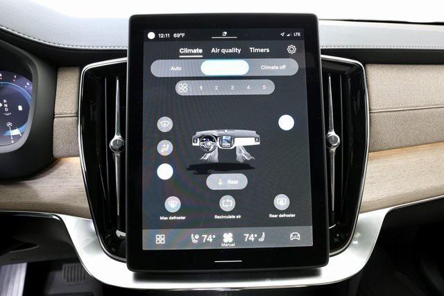 Photo of 2025 Onyx Black Volvo XC90