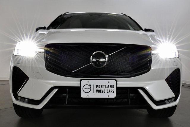 Photo of 2026 Crystal White Volvo XC60