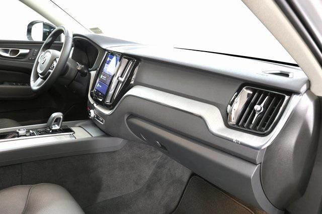 Photo of 2025 Silver Dawn Metallic Volvo XC60