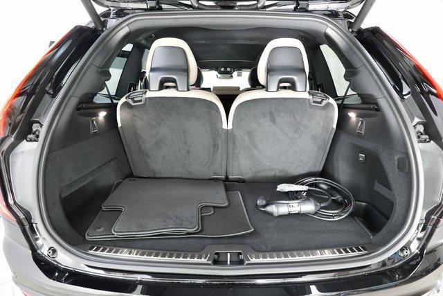 Photo of 2025 Onyx Black Volvo XC90 Plug-In Hybrid