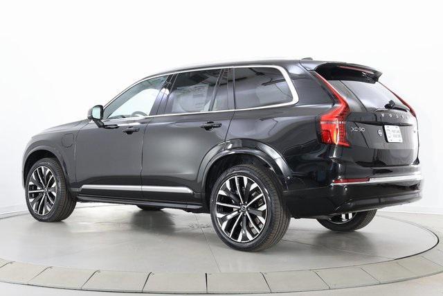 Photo of 2025 Onyx Black Volvo XC90 Plug-In Hybrid