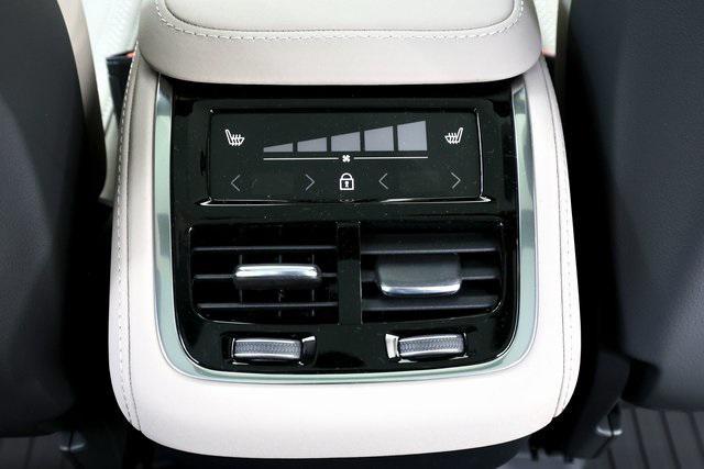 Photo of 2025 Silver Volvo XC90