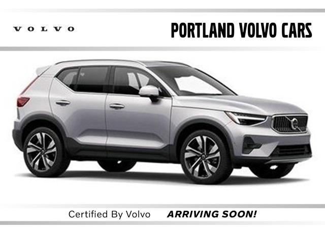 Photo of 2025 Silver Dawn Metallic Volvo XC40