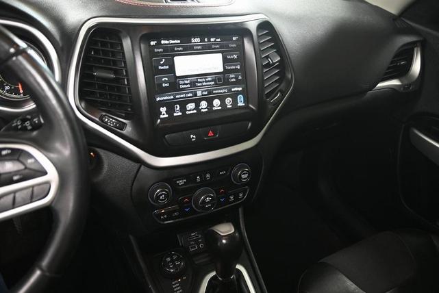 Photo of 2018 Hydro Blue Pearlcoat Jeep Cherokee