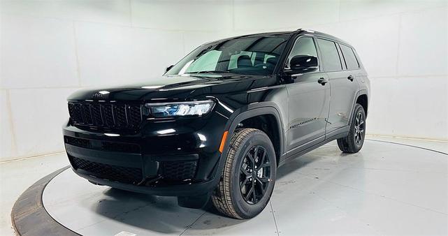 Photo of 2025 Diamond Black Jeep Grand Cherokee L