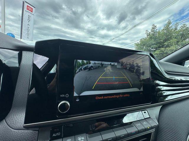 Photo of 2025 Ice Cap Toyota Camry