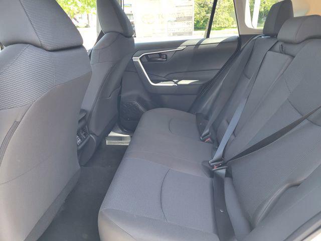 Photo of 2025 Ice Cap Toyota RAV4
