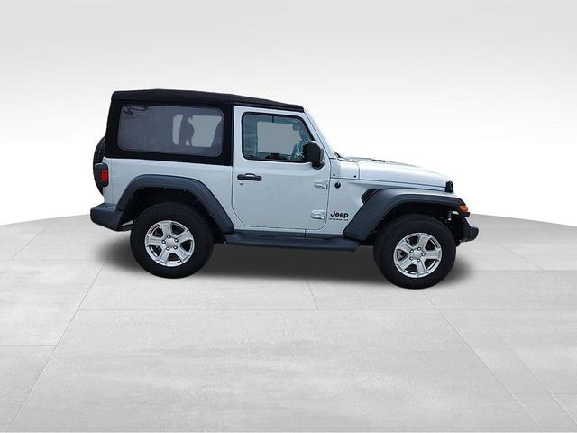 Photo of 2023 Silver Zynith Clearcoat Jeep Wrangler