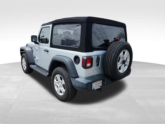 Photo of 2023 Silver Zynith Clearcoat Jeep Wrangler