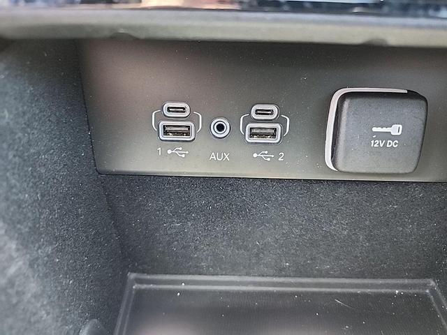 Photo of 2023 Bright White Clearcoat Jeep Grand Cherokee