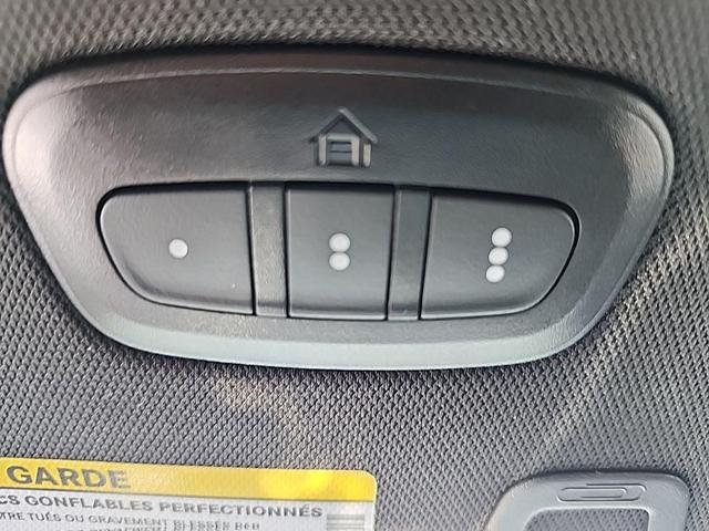 Photo of 2023 Bright White Clearcoat Jeep Grand Cherokee