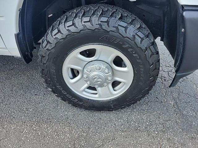 Photo of 2024 Bright White Clearcoat RAM 3500