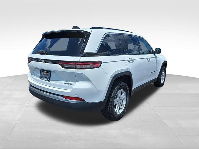 Photo of 2023 Bright White Clearcoat Jeep Grand Cherokee
