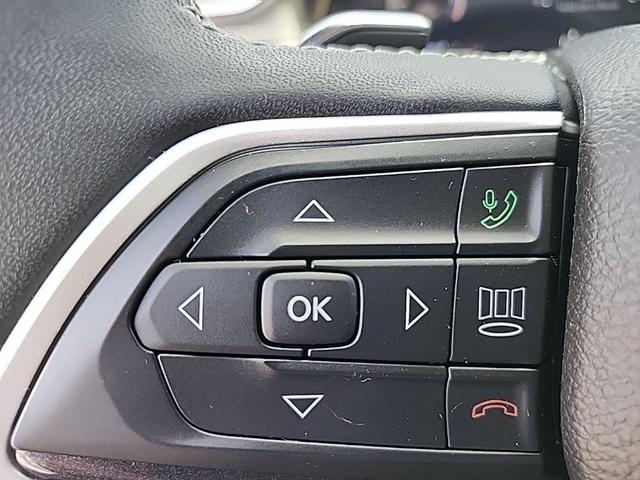 Photo of 2023 Bright White Clearcoat Jeep Grand Cherokee