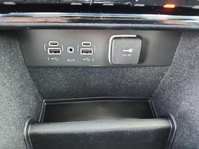 Photo of 2023 Bright White Clearcoat Jeep Grand Cherokee