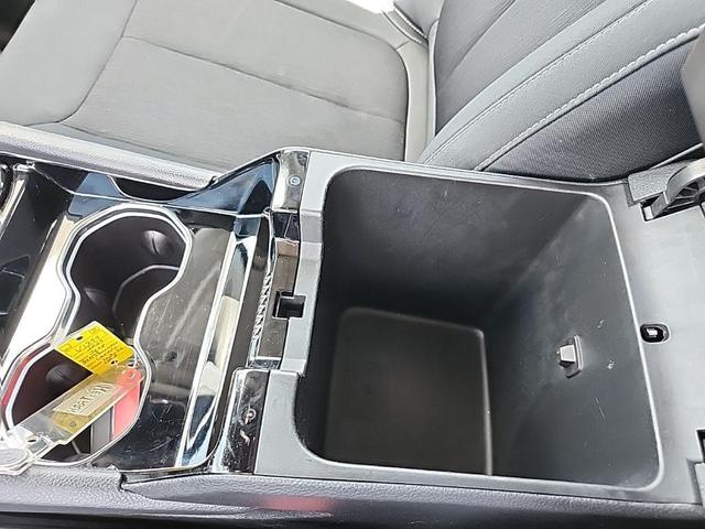 Photo of 2023 Bright White Clearcoat Jeep Grand Cherokee