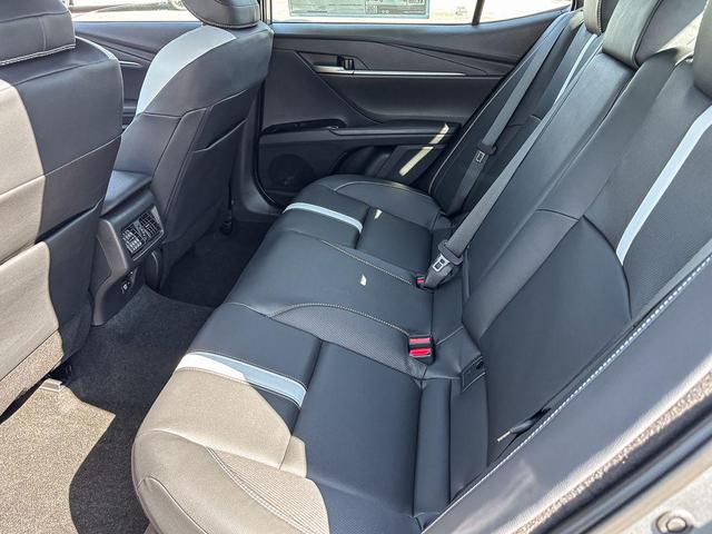 Photo of 2025 01l5 Toyota Camry