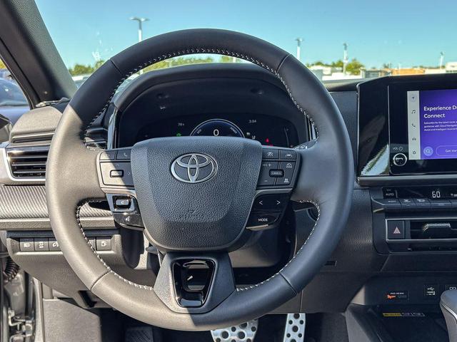Photo of 2025 01l5 Toyota Camry