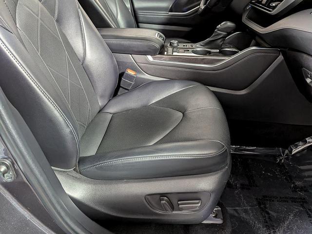 Photo of 2022 Magnetic Gray Metallic Toyota Highlander