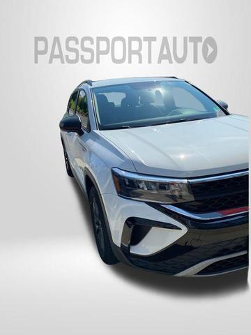 Photo of 2022 Pure White Volkswagen Taos