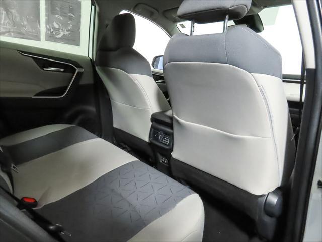 Photo of 2020 Super White Toyota RAV4