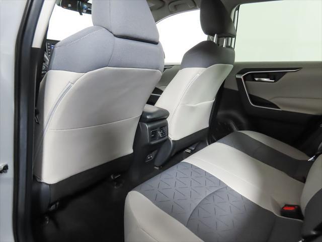 Photo of 2020 Super White Toyota RAV4