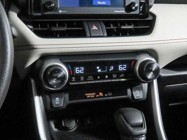 Photo of 2020 Super White Toyota RAV4