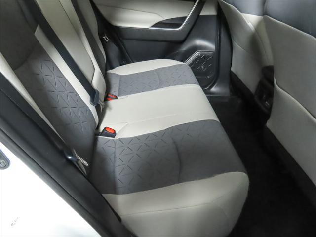 Photo of 2020 Super White Toyota RAV4