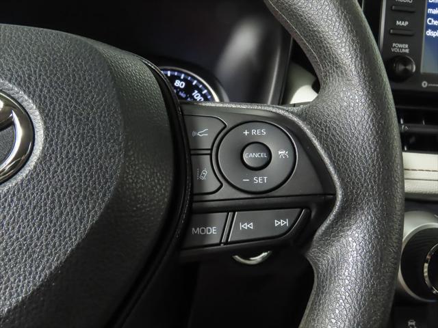 Photo of 2020 Super White Toyota RAV4