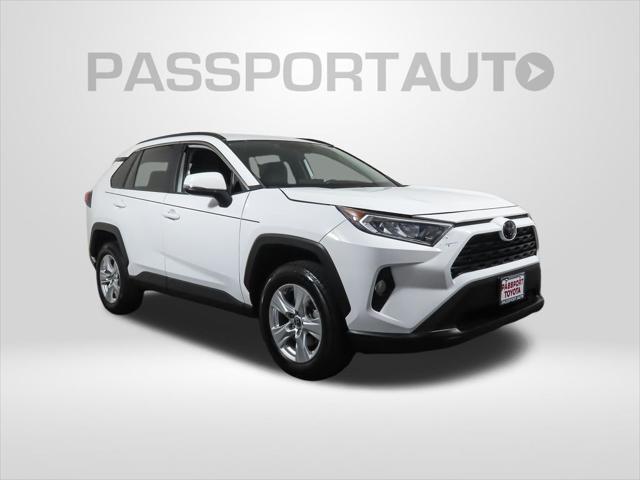 Photo of 2020 Super White Toyota RAV4