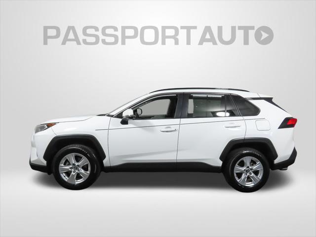 Photo of 2020 Super White Toyota RAV4