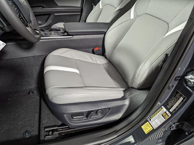 Photo of 2025 01l7 Toyota Camry