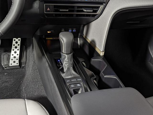 Photo of 2025 01l7 Toyota Camry