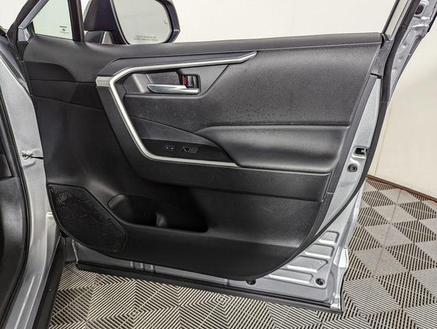 Photo of 2023 Silver Sky Metallic Toyota RAV4 Hybrid