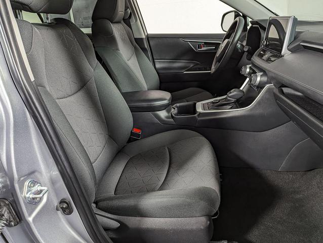 Photo of 2023 Silver Sky Metallic Toyota RAV4 Hybrid