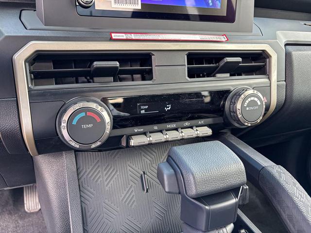 Photo of 2025 01l7 Toyota Tacoma