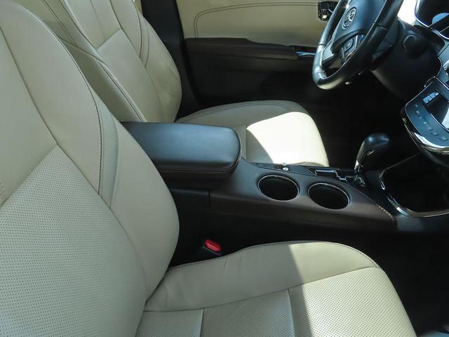 Photo of 2017 Ooh La La Rouge Mica Toyota Avalon
