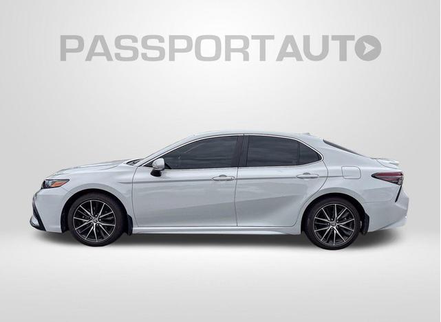 Photo of 2024 Ice Cap Toyota Camry
