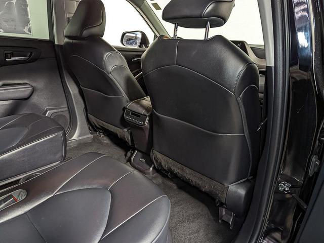 Photo of 2022 Midnight Black Metallic Toyota Highlander