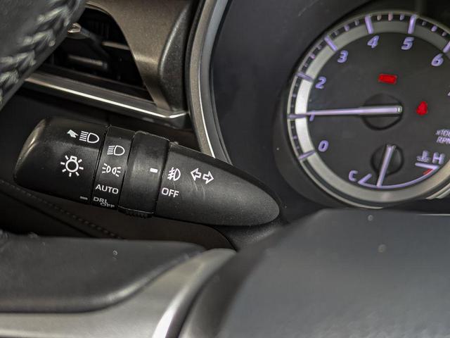 Photo of 2022 Midnight Black Metallic Toyota Highlander