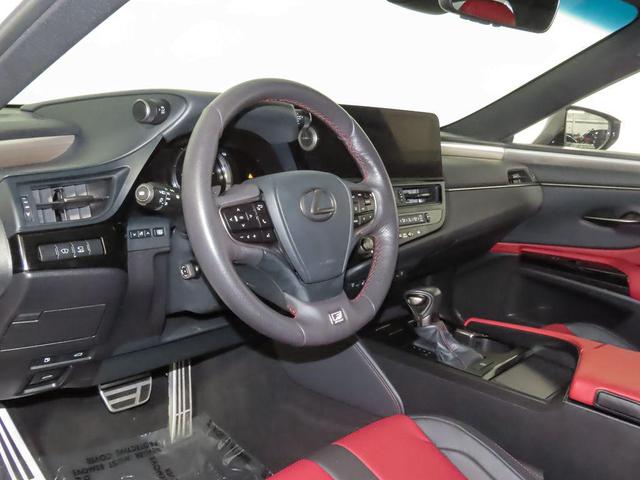 Photo of 2023 Ultra White Lexus ES 350