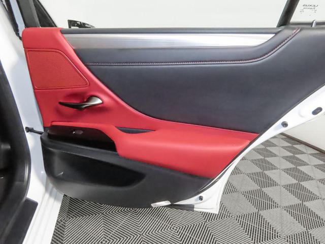 Photo of 2023 Ultra White Lexus ES 350